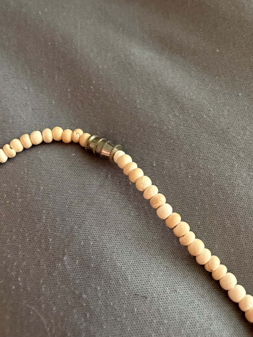 Shell and Wood Necklace - Picture 4 of 5